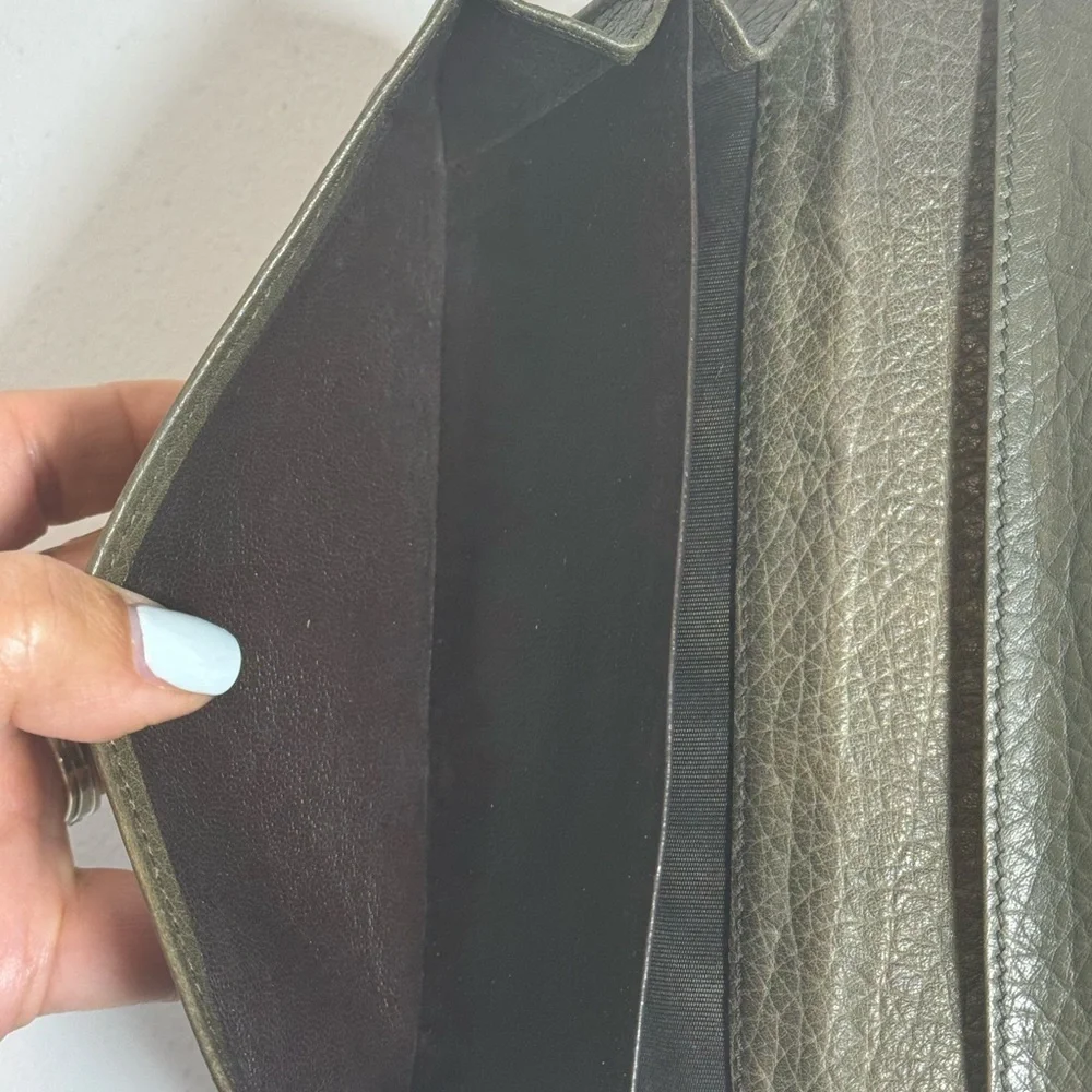 Gucci Beige Monogram Wallet - Picture 7 of 10